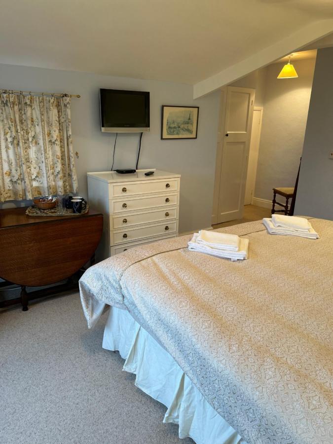 Гостевой дом Lucy Cross Guest House